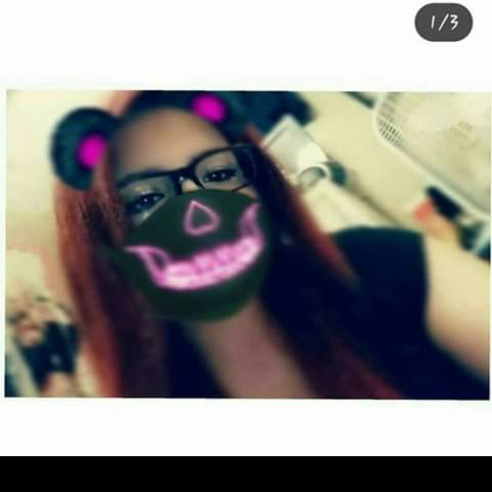 Meet your Posher, Anas